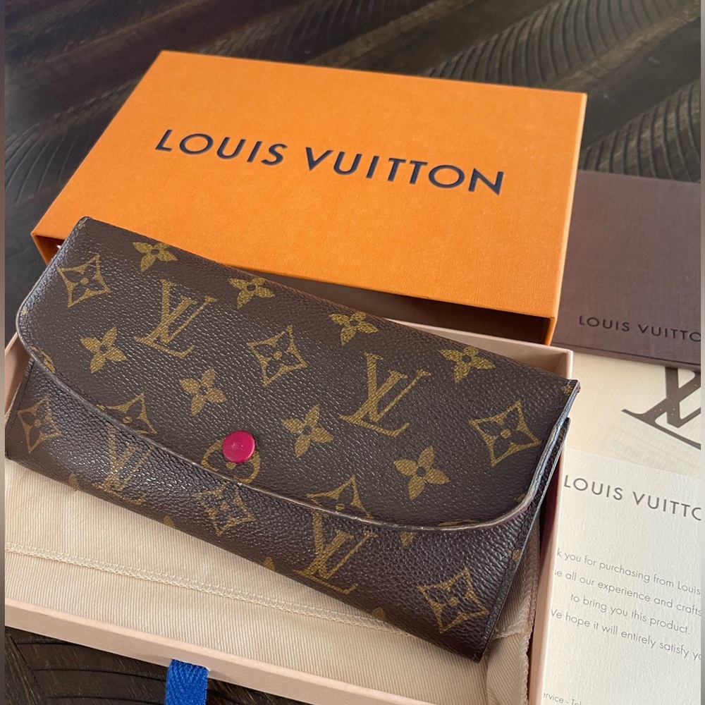 Louis Vuitton Emilie Wallet